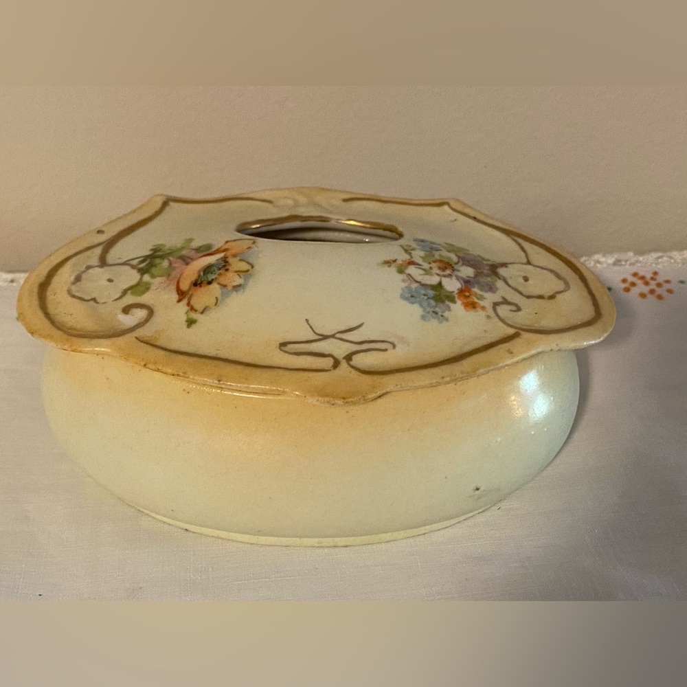 Antique Porcelain Hair receiver - Picture 2 of 14